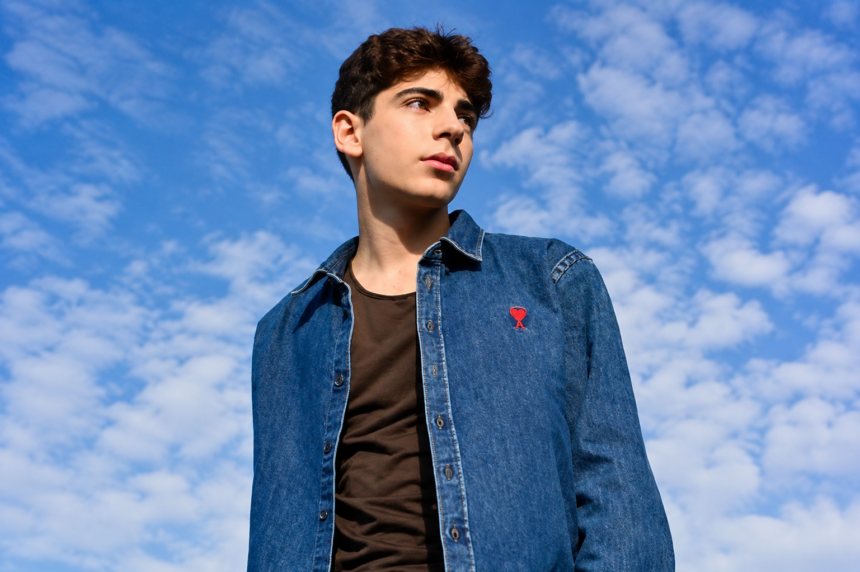 Leon Hesby French American indie pop singer songwriter official press photo for Rooftop Of Your House single 2026