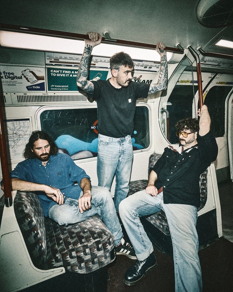 Dead Horse Blur the Line Between Love and Obsession on ‘I Would Die’ Dead Horse Blur the Line Between Love and Obsession on ‘I Would Die’