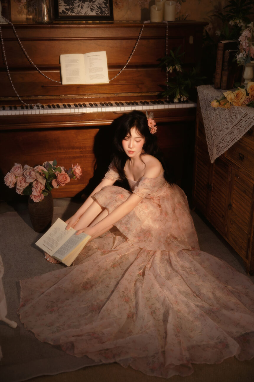 Clarity Liao in a promotional photo for her single 'Lose'